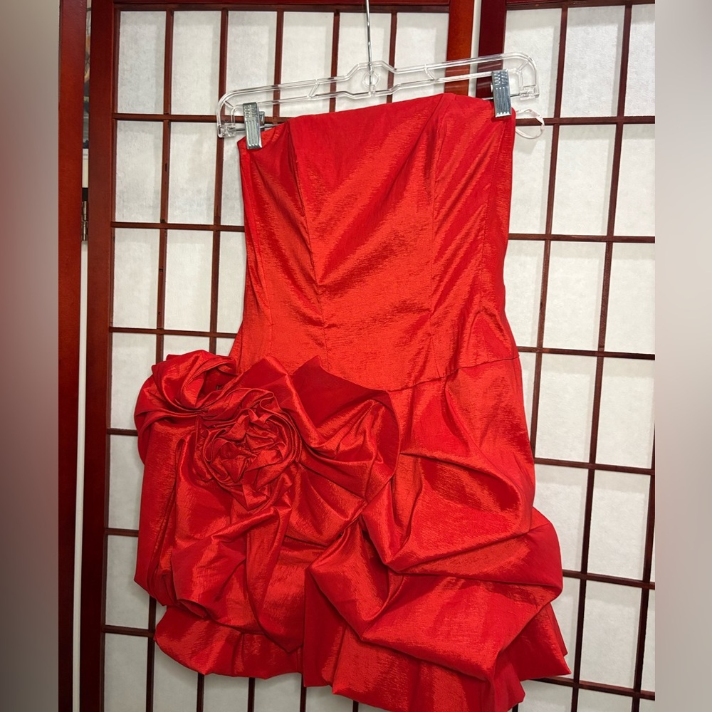 Jessica McClintock Strapless Red floral cocktail dress